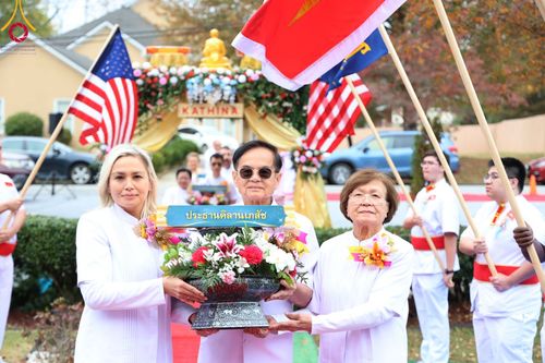 ภาพ No.97868:พิธีทอดกฐินสามัคคี วัดพระธรรมกายจอร์เจีย ประจำปี 2566 วันอาทิตย์ ที่ 12 พฤศจิกายน พ.ศ. 2566 วัดพระธรรมกายจอร์เจีย ประเทศสหรัฐอเมริกา