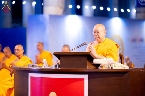 ภาพ No.187587:พิธีฉลองชัยสวดมนต์บทธัมมจักกัปปวัตนสูตร 7,000,000,000 จบ และพิธีสวดมนต์ข้ามปี วันที่ 31 ธันวาคม พ.ศ. 2567 ถึงวันที่ 1 มกราคม พ.ศ. 2568 ณ มหารัตนวิหารคด วัดพระธรรมกาย จ.ปทุมธานี