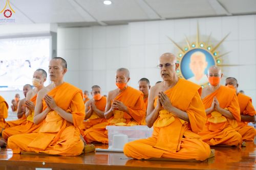 ภาพ No.115509:พิธีเจริญพระพุทธมนต์ และถวายภัตตาหาร ในวาระครบ 115 ปี วันคล้ายวันเกิด คุณยายอาจารย์ มหารัตนอุบาสิกาจันทน์ ขนนกยูง (ผู้ให้กำเนิดวัดพระธรรมกาย) วันศุกร์ที่ 19 มกราคม พ.ศ. 2567 ณ หอฉันคุณยายอาจารย์ วัดพระธรรมกาย