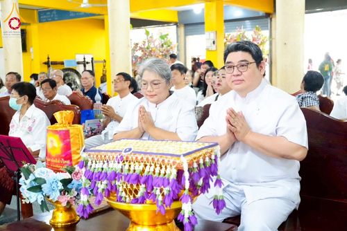 ภาพ No.273873:วันที่ 26 ตุลาคม พ.ศ. 2568 พิธีทอดกฐินสามัคคีทั่วไทย วัดหลวง(ประชาบูรณะ) อ.นครชัยศรี จ.นครปฐม โดยคณะศิษยานุศิษย์ บูชาธรรม 81 ปี หลวงพ่อธัมมชโย