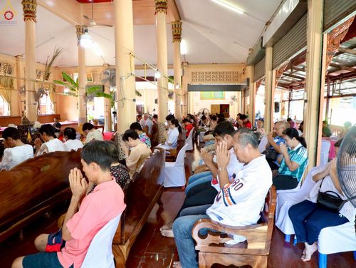 ภาพ No.252440:วันที่ 11 ตุลาคม พ.ศ. 2568 พิธีทอดกฐินสามัคคีทั่วไทย 30,000 วัด โดยคณะศิษยานุศิษย์ บูชาธรรม 81 ปี หลวงพ่อธัมมชโย ณ วัดดอกไม้ อ.บางปะหัน จ.พระนครศรีอยุธยา