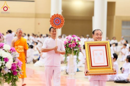 ภาพ No.232479:วันอาทิตย์ที่ 6 กรกฏาคม พ.ศ. 2568 พิธีมุทิตาสักการะพระครูสัญญาบัตร ปีพุทธศักราช 2568 ณ ห้องแก้วสารพัดนึก2 สภาธรรมกายสากล วัดพระธรรมกาย