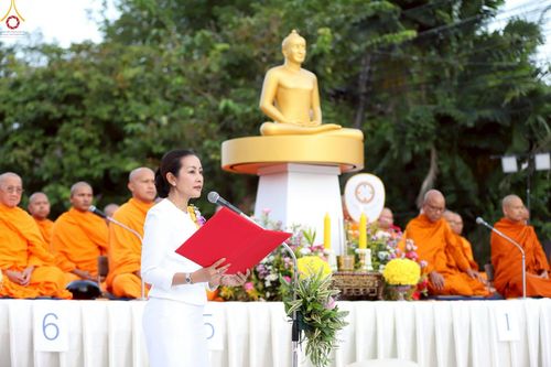 ภาพ No.235119:วันอาทิตย์ที่ 27 กรกฎาคม พ.ศ. 2568 พิธีตักบาตรพระ1,000 รูป ทำบุญเมืองพัทลุง ประธานสงฆ์ พระปริยัติวชิโรดม  เจ้าคณะจังหวัดพัทลุง ประธานฆราวาส นายรัฐศาสตร์ ชิดชู  ผู้ว่าราชการจังหวัดพัทลุง