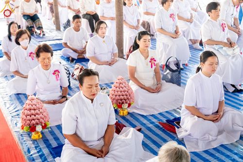 ภาพ No.144377:3 Bigboon 1.พิธีทอดผ้าป่าสถาปนาสังฆรัตนะปทุมเจดีย์ 2.พิธีประดิษฐานดอกบัวอนันต์นิรันดร์กาล 3.พิธีถวายมหาสังฆทานแด่คณะสงฆ์ทุกวัดในจังหวัดปัตตานี ณ ศูนย์อบรมเยาวชนจังหวัดปัตตานี วันอาทิตย์ที่ 14 กรกฎาคม พ.ศ. 2567