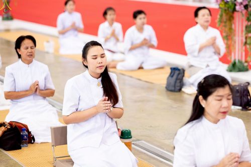 ภาพ No.233924:วันอาทิตย์ที่ 20 กรกฎาคม พ.ศ.2568 พิธีจุดเทียนใจ ไฟนิรันด์ อนันตชัย วัดพระธรรมกาย