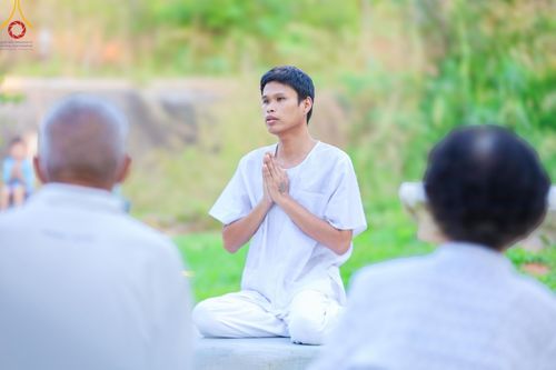 ภาพ No.180348:พิธีตัดปอยผม ปลงผม นาคธรรมทายาท ในโครงการบรรพชาอุปสมบทหมู่ บูชาธรรมมหาปูชนียาจารย์ 2567  วันที่ 4 ธันวาคม พ.ศ. 2567 ณ ศูนย์ปฏิบัติธรรมแก้วภูเรือ จ.เลย