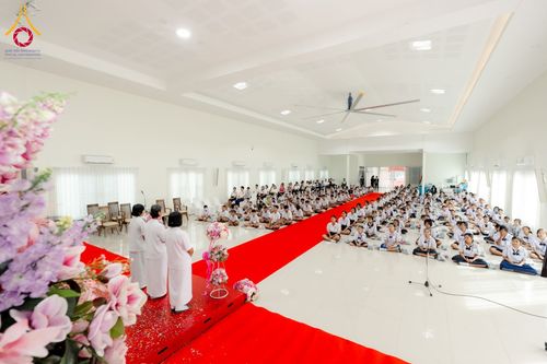 ภาพ No.180886:กิจกรรมวันรวมพลังเด็กดี V-Star ผู้นำฟื้นฟูศีลธรรมโลก ประจำปีพุทธศักราช 2567 จังหวัดสุพรรณบุรี ณ ศูนย์ปฏิบัติธรรมพระมงคลเทพมุนี อำเภอสองพี่น้อง จังหวัดสุพรรณบุรี วันที่ 21 พฤศจิกายน พ.ศ.2567