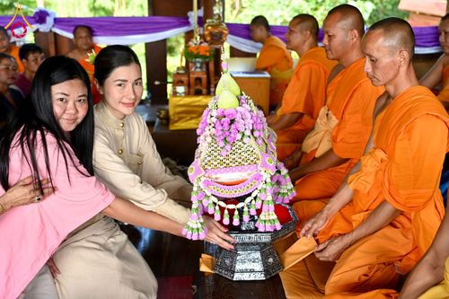 ภาพ No.176689:พิธีทอดกฐิน สำนักสงฆ์เคาะทีโคะ อ.ท่าสองยาง จ.ตาก ในโครงการกฐินสามัคคีทั่วไทย 30,000 วัด บูชาธรรม 80 ปี หลวงพ่อธัมมชโย โดยคณะศิษยานุศิษย์วัดพระธรรมกาย วันที่ 10 พฤศจิกายน พ.ศ. 2567