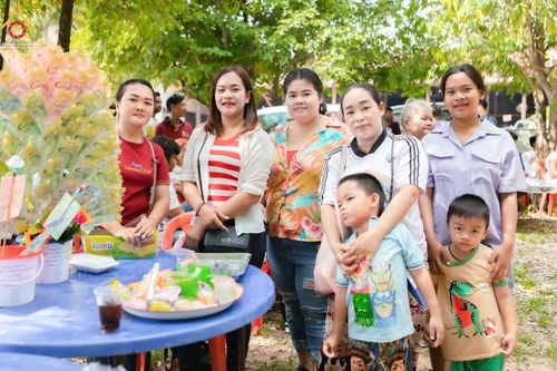 ภาพ No.170077:พิธีทอดกฐิน ณ วัดทุ่งวิจิตร อ.นาดี จ.ปราจีนบุรี ในโครงการกฐินสามัคคีทั่วไทย 30,000 วัด บูชาธรรม 80 ปี หลวงพ่อธัมมชโย โดยคณะศิษยานุศิษย์วัดพระธรรมกาย วันที่ 27 ตุลาคม พ.ศ. 2567