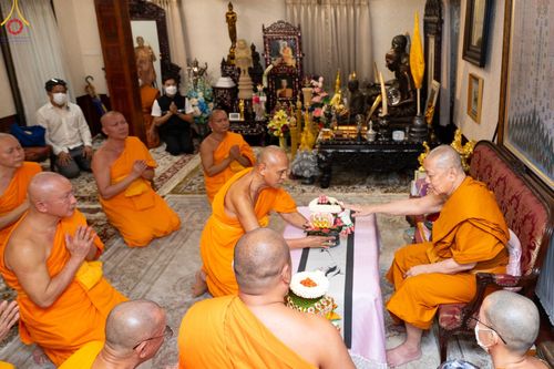 ภาพ No.84937:พิธีทำสามีจิกรรมและรับฟังโอวาท จากพระผู้ใหญ่ พระมหาเถระ พระสังฆาธิการ เนื่องในเทศกาลเข้าพรรษา ของคณะสงฆ์วัดพระธรรมกาย นำโดยหลวงพ่อทัตตชีโว วันที่ 3 สิงหาคม พ.ศ. 2566