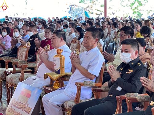 ภาพ No.92798:พิธีประเพณีตักบาตรเทโวโรหณะ พิธีทอดกฐิน และพิธีกรานกฐิน ณ วัดบางบัว แขวงอนุสาวรีย์ เขตบางเขน กรุงเทพมหานคร วันที่ 5 พฤศจิกายน พ.ศ. 2566