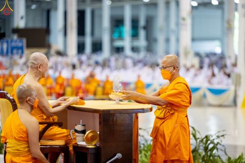 ภาพ No.83788:พิธีมอบโล่เกียรติยศ โครงการผู้นำแสงสว่างออนไลน์ ประจำปี 2565 ในวันอาทิตย์ที่ 2 กรกฎาคม พ.ศ. 2566 ณ วัดพระธรรมกาย