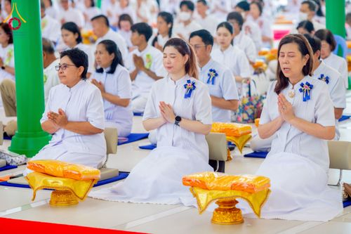 ภาพ No.223706:วันอาทิตย์ที่ 11 พฤษภาคม พ.ศ. 2568 พิธีอุปสมบทสามเณรเปรียญธรรมอุปสมบทอุทิศชีวิต 9 รูป อุบาสก 1 ท่าน ณ อุโบสถพระไตรปิฏกวัดพระธรรมกาย