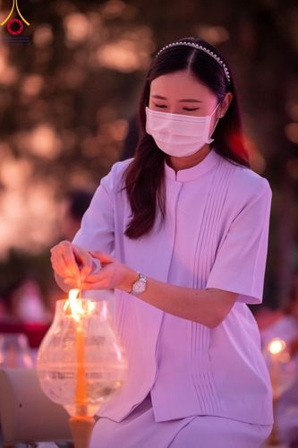 ภาพ No.109666:พิธีจุดประทีปถวายเป็นพุทธบูชา และบูชาธรรมมหาปูชนียาจารย์ วันที่ 10 มกราคม พ.ศ. 2567 ณ อนุสรณ์สถานคลองบางนางแท่น อ.สามพราน จ.นครปฐม