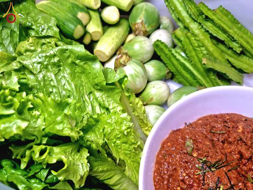 ภาพ No.202775:พิธีถวายภัตตาหารเป็นสังฆทาน แด่พระธรรมยาตรา ณ วัดพระธรรมกาย ตำบลคลองสาม อำเภอคลองหลวง จังหวัดปทุมธานี ในโครงการธรรมยาตรา กตัญญูบูชา มหาปูชนียาจารย์ พระมงคลเทพมุนี(สด จนฺทสโร) พระผู้ปราบมาร อนุสรณ์สถาน 7 แห่ง ปีที่ 13 วันที่ 28 มกราคม พ.ศ. 2568