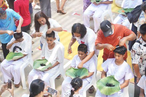ภาพ No.61914:โครงการบรรพชาสามเณร เพื่อฟื้นฟูพระพุทธศาสนาทั่วไทย ณ ศูนย์อบรมที่พักสงฆ์บ้านร่มเย็น จ.นราธิวาส วันที่ 1 เมษายน พ.ศ. 2567
