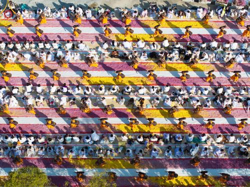 ภาพ No.193350:พิธีต้อนรับพระธรรมยาตรา ณ อนุสรณ์สถาน สถานที่เกิดในเพศสมณะ วัดสองพี่น้อง อำเภอสองพี่น้อง จังหวัดสุพรรณบุรี ในโครงการธรรมยาตรา กตัญญูบูชา มหาปูชนียาจารย์ พระมงคลเทพมุนี(สด จนฺทสโร) พระผู้ปราบมาร อนุสรณ์สถาน 7 แห่ง ปีที่ 13 วันที่ 11 มกราคม พ.ศ. 2568