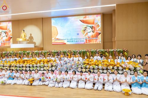 ภาพ No.206983:พิธีถวายโคมมาฆประทีป น้อมถวายเป็นพุทธบูชา แด่คณะพระภิกษุ สามเณร วัดพระธรรมกาย วันอาทิตย์ที่ 9 กุมภาพันธ์ พ.ศ. 2568 ณ ห้องแก้วสารพัดนึก 2 สภาธรรมกายสากล วัดพระธรรมกาย จังหวัดปทุมธานี