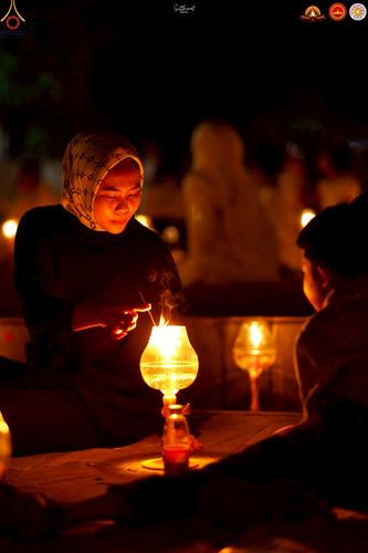 ภาพ No.224570:วันจันทร์ที่ 12 พฤษภาคม พ.ศ. 2568  ชาวพุทธในอินโดนีเซีย ร่วมฉลองวิสาขบูชาจุดประทีปกว่า 200,000 ดวง ณ พระมหาเจดีย์บรมพุทโธ  เจริญพุทธมนต์ถวาย “พระวชิรเกล้าเจ้าอยู่หัว”