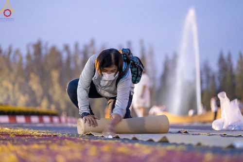 ภาพ No.121863:V.22 ต่อไป การเตรียมงาน เก็บงาน การรับบุญของเจ้าหน้าที่หน่วยงานต่างๆ เพื่อโครงการธรรมยาตรา กตัญญูบูชา มหาปูชนียาจารย์ พระมงคลเทพมุนี (สด จนฺทสโร) พระผู้ปราบมาร อนุสรณ์สถาน 7 แห่ง ปีที่ 12 ระหว่างวันที่ 2 - 31 มกราคม พ.ศ.2567