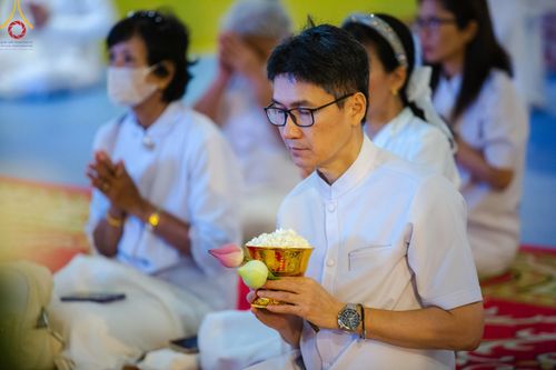 ภาพ No.154904:พิธีจุดประทีป, พิธีฉลองชัยสวดมนต์บทธัมมจักกัปปวัตนสูตร ณ มหารัตนวิหารคด วัดพระธรรมกาย วันอังคารที่ 17 กันยายน พ.ศ. 2567