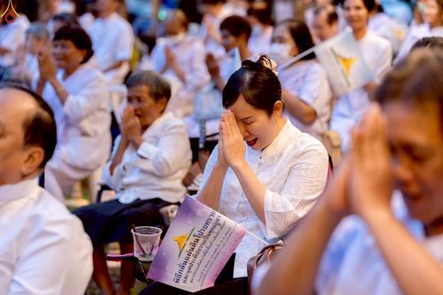 ภาพ No.238438:วันเสาร์ที่ 9 สิงหาคม พ.ศ. 2568 พิธีกลั่นแผ่นดิน โปรยทราย และจุดประทีปถวายเป็นพุทธบูชา จ.ระยอง สถาปนาองค์พระเจดีย์เพื่อสร้างสันติภาพโลก ณ ศูนย์ปฏิบัติธรรมระยอง(บ้านช่องลม) ต.บางบุตร อ.บ้านค่าย จ.ระยอง