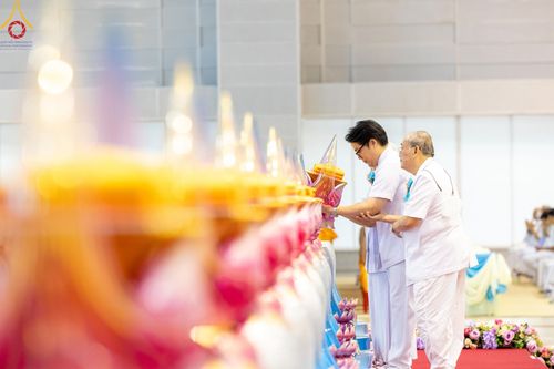 ภาพ No.150188:พิธีทอดผ้าป่าสมทบกฐินวัดพระธรรมกาย และสมทบกฐิน 30,000 วัดทั่วไทย ครั้งที่ 1 เนื่องในวันธรรมชัย 27 สิงหาคม พ.ศ.2567 ณ สภาธรรมกายสากล วัดพระธรรมกาย