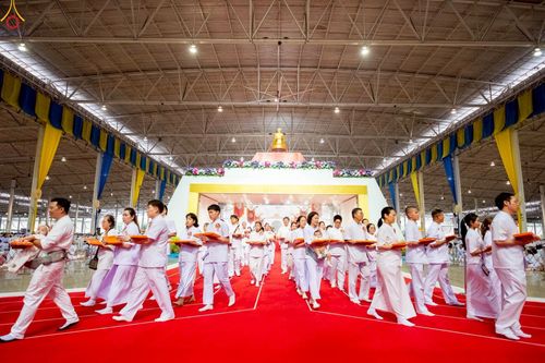 ภาพ No.244019:วันอาทิตย์ที่ 7 กันยายน พ.ศ. 2568 พิธีทอดผ้าป่าสมทบกฐินวัดพระธรรมกาย และสมทบกฐิน 30,000 วัดทั่วไทย ครั้งที่ 2 ณ ห้องแก้วสารพัดนึก 1 วัดพระธรรมกาย