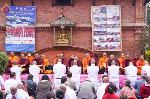 ภาพ No.129803:พิธีตัดปอยผมและแห่นาคธรรมทายาท ในโครงการบรรพชา 1,250 รูป ณ แดนประสูติ สวนลุมพินี ประเทศเนปาล วันที่ 2 มีนาคม พ.ศ. 2567
