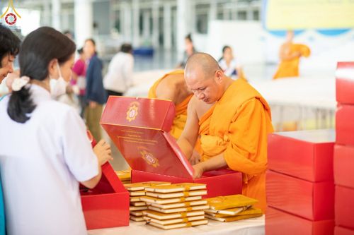 ภาพ No.212117:วันจันทร์ที่ 17 มีนาคม พ.ศ. 2568 บุญบรรจุกล่องไทยธรรม เพื่อถวายแด่พระสังฆาธิการ 40,000 กว่าวัดทั่วไทย ในวันคุ้มครองโลก 22 เมษายน พ.ศ. 2568 ณ บ้านแก้วเรือนทองคุณยายฯ วัดพระธรรมกาย