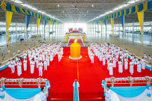 ภาพ No.242624:วันอาทิตย์ที่ 31 สิงหาคม พ.ศ. 2568 งานบุญวันอาทิตย์ พิธีจุดเทียนใจ ไฟนิรันด์ อนันตชัย ณ วัดพระธรรมกาย จ.ปทุมธานี