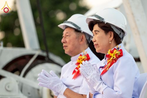 ภาพ No.275177:วันอาทิตย์ที่ 30 พฤศจิกายน พ.ศ. 2568 พิธีตอกเสาเข็ม "สร้างองค์พระเจดีย์เพื่อสร้างสันติภาพโลก" ต้นสุดท้าย ณ ศูนย์ปฏิบัติธรรมระยอง (บ้านช่องลม)