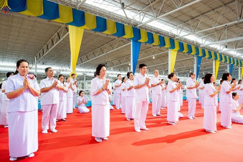 ภาพ No.239109:วันอาทิตย์ที่ 17 สิงหาคม พ.ศ. 2568 งานบุญวันอาทิตย์ พิธีจุดเทียนใจ ไฟนิรันด์ อนันตชัย ณ วัดพระธรรมกาย จ.ปทุมธานี