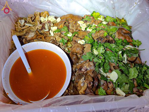 ภาพ No.200292:พิธีถวายภัตตาหารเป็นสังฆทาน แด่พระธรรมยาตรา ณ อนุสรณ์สถานบางปลา วัดบางปลา อำเภอบางเลน จังหวัดนครปฐม ในโครงการธรรมยาตรา กตัญญูบูชา มหาปูชนียาจารย์ พระมงคลเทพมุนี(สด จนฺทสโร) พระผู้ปราบมาร อนุสรณ์สถาน 7 แห่ง ปีที่ 13 วันที่ 23 มกราคม พ.ศ. 2568