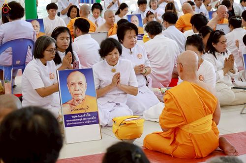 ภาพ No.229241:วันเสาร์ที่ 14 มิถุนายน พ.ศ. 2568 พิธีบรรพชา , พิธีถวายบาตร , พิธีอุปสมบท ในโครงการบรรพชาอุปสมบทหมู่ ผู้บริหารรุ่นที่ 15 และ อุดมศึกษา รุ่นที่ 52 ณ โบสถ์พระไตรปิฎก วัดพระธรรมกาย