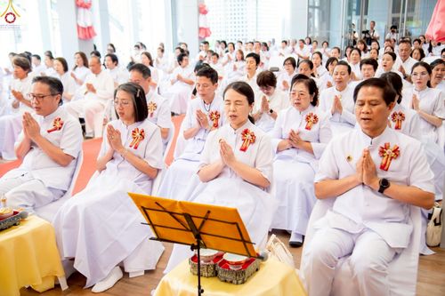 ภาพ No.249275:วันที่ 20 กันยายน พ.ศ. 2568 พิธีประดิษฐานรูปหล่อหลวงปู่วัดปากน้ำ ภาษีเจริญ ณ วิหารพระมงคลเทพมุนี (สด จนฺทสโร) ศูนย์ปฏิบัติธรรมภูเก็ต จ.ภูเก็ต