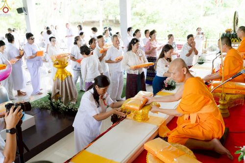 ภาพ No.234305:พิธีมุทิตาสักการะ "พระสิริรัตนเมธี" เจ้าคณะจังหวัดเลย ,พิธีถวายไทยธรรม ๙ วัด และพิธีทอดผ้าป่าเพื่อสร้างทุกสิ่ง  ในวาระทำบุญครบรอบ ๑๐ ปี ณ ศูนย์ปฏิบัติธรรมแก้วภูเรือ อ.ภูเรือ จ.เลย