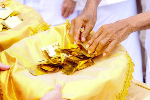 ภาพ No.239485:วันอาทิตย์ที่ 17 สิงหาคม พ.ศ. 2568 พิธีกดปุ่มอัญเชิญรูปเหมือน พระมงคลเทพมุนี (สด จันทสโร)  ณ มหาวิหารแก้วพระมงคลเทพมุนี  ศูนย์ปฏิบัติธรรมแก้วเมืองเลย