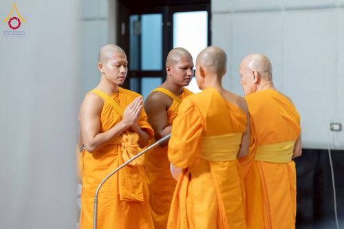 ภาพ No.223832:วันอาทิตย์ที่ 11 พฤษภาคม พ.ศ. 2568 พิธีอุปสมบทสามเณรเปรียญธรรมอุปสมบทอุทิศชีวิต 9 รูป อุบาสก 1 ท่าน ณ อุโบสถพระไตรปิฏกวัดพระธรรมกาย