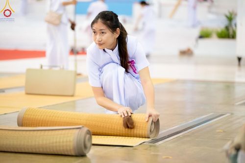 ภาพ No.134666:V.35 เพื่อบุญต้นเดือน การรับบุญของเจ้าหน้าที่หน่วยงานต่างๆ เพื่องานบุญวันอาทิตย์ต้นเดือน ณ วัดพระธรรมกาย วันที่ 7 เมษายน พ.ศ. 2567