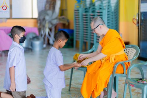 ภาพ No.192223:พิธีทอดผ้าป่าทำนุบำรุงศาสนสถาน ณ วัดนราภิรมย์ ตำบลนราภิรมย์ อำเภอบางเลน จังหวัดนครปฐม ในโครงการธรรมยาตรา กตัญญูบูชา มหาปูชนียาจารย์ พระมงคลเทพมุนี(สด จนฺทสโร) พระผู้ปราบมาร อนุสรณ์สถาน 7 แห่ง ปีที่ 13 วันที่ 9 มกราคม พ.ศ. 2568