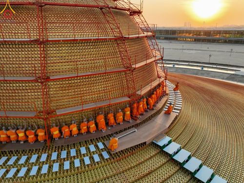 ภาพ No.194588:พิธีปฐมเริ่มสุวรรณรังสรรค์มหาธรรมกายเจดีย์ วันจันทร์ที่ 13 มกราคม พ.ศ. 2568 ณ มหาธรรมกายเจดีย์ วัดพระธรรมกาย จ.ปทุมธานี