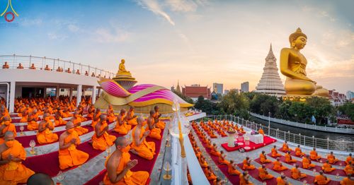 ภาพ No.119255:พิธีจุดประทีปถวายเป็นพุทธบูชา และบูชาธรรมมหาปูชนียาจารย์ พระมงคลเทพมุนี(สด จนฺทสโร) ในโครงการธรรมยาตราฯ วันที่ 26 มกราคม พ.ศ. 2567 ณ อาคารธรรมยาตรา กตัญญูบูชามหาปูชนียาจารย์ ตรงข้ามวัดปากน้ำภาษีเจริญ จ.กรุงเทพมหานคร