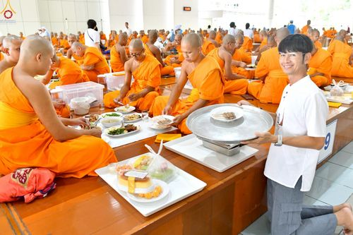 ภาพ No.247475:วันจันทร์ที่ 22 กันยายน พ.ศ. 2568 (วันพระ แรม 15 ค่ำ เดือน 10) พิธีบุพเปตพลี ครั้งที่ 170 ร่วมอุทิศบุญแด่หมู่ญาติที่ล่วงลับไปแล้ว และสืบทอดอายุพระพุทธศาสนา ณ หอฉันคุณยายอาจารย์ฯ วัดพระธรรมกาย