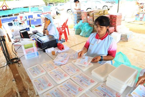 ภาพ No.128729:V.33 รวมพลังเพื่อบางกล่ำ การเตรียมงานของเจ้าหน้าที่หน่วยงานต่างๆ เพื่องานธรรมยาตราอัญเชิญพระบรมสารีริกธาตุ ประดิษฐาน ณ มหารัตนเจดีย์สิริปทุมสวรรค์ (เจดีย์อริยพุทธะ 5 พระองค์) ศูนย์ปฏิบัติธรรมภาคใต้ อ.บางกล่ำ จ.สงขลา ระหว่างวันที่ 9-10 มีนาคม พ.ศ. 2567