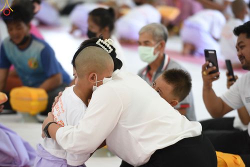 ภาพ No.79413:พิธีเวียนประทักษิณ ขอขมา มอบผ้าไตร โครงการบรรพชาสามเณรฟื้นฟูพระพุทธศาสนาทั่วไทย ณ วัดพระพุทธบาทราชวรมหาวิหาร อ.พระพุทธบาท จ.สระบุรี วันที่ 1 เมษายน พ.ศ. 2566