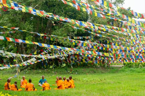 ภาพ No.314631:วันที่ 20 มีนาคม พ.ศ. 2569 พระอาจารย์ แนะนำการปฏิบัติธรรมให้แก่สามเณร  โครงการบรรพชาสามเณร 500 รูป เนปาล ณ วิหารมายาเทวี ประเทศเนปาล