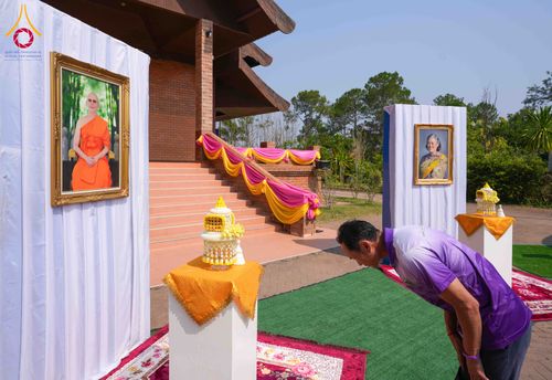 ภาพ No.317648:วันพฤหัสบดีที่ ๒ เมษายน พ.ศ.๒๕๖๙ พิธีบรรพชาสามเณรภาคฤดูร้อน น้อมบูชาธรรมอายุวัฒนมงคล ๘๒ ปี หลวงพ่อธัมมชโย และ ถวายเป็นพระราชกุศลแด่ สมเด็จพระกนิษฐาธิราชเจ้ากรมสมเด็จพระเทพรัตน์ราชสุดาฯ สยามบรมราชกุมารี รุ่นที่ ๑๓ ณ วัดทุ่งเจริญธรรม อำเภออมก๋อย จังหวัดเชี