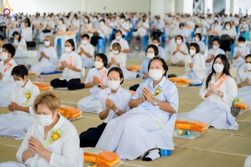 ภาพ No.84008:พิธีบุพเปตพลี ครั้งที่ 137 ร่วมอุทิศบุญกุศลแด่หมู่ญาติที่ล่วงลับไปแล้ว และสืบทอดอายุพระพุทธศาสนา ในวันจันทร์ที่ 17 กรกฎาคม พ.ศ. 2566 ณ หอฉันคุณยายอาจารย์ฯ วัดพระธรรมกาย