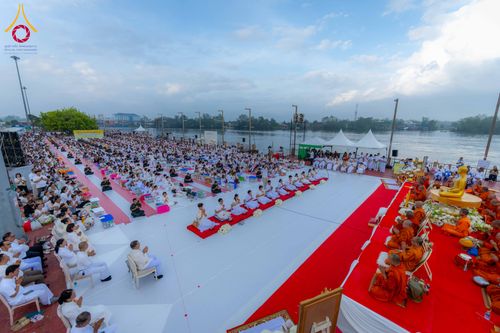 ภาพ No.284737:วันอาทิตย์ที่ 14 ธันวาคม พ.ศ.2568  พิธีทำบุญเมืองสุราษฎร์ธานี 110ปี และพิธีตักบาตรพระสงฆ์ 1,110 รูป  ณ บริเวณริมน้ำวัดกลาง (เก่า) ถนนบ้านดอน ตำบลตลาดใหม่ อำเภอเมือง จังหวัดสุราษฎร์ธานี